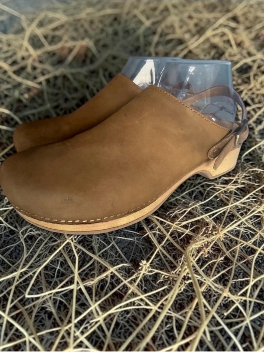 Dansko Sassy Tan Leather Closed Toe Slingback Clogs Heels EU 40 US 9.5-10